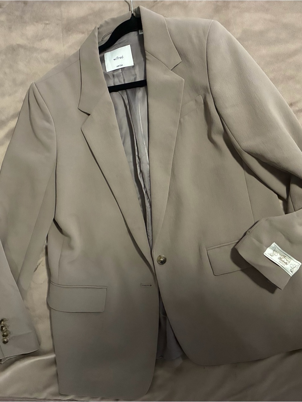 Aritzia Beige Single-Button Blazer